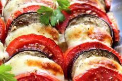 название картинки Запеканка из баклажанов с помидорами и сыром в духовке