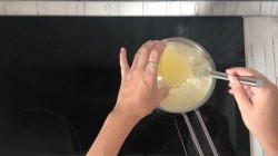 название картинки Лимонная панна котта с ревеневым  соусом