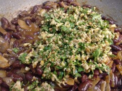 Лобио из консервированной фасоли