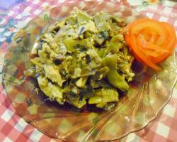 Лобио из стручковой фасоли с яйцом по-грузински