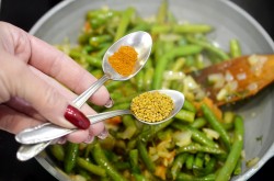 Лобио из зеленых стручков фасоли по грузински - шаг 11 Лобио из зеленых стручков фасоли по грузински - шаг 11