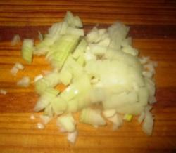 Красная фасоль с курицей и грецкими орехами