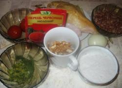 Красная фасоль с курицей и грецкими орехами