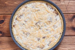 название картинки Лоранский пирог с курицей и грибами