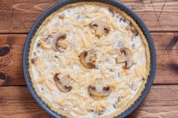 название картинки Лоранский пирог с курицей и грибами