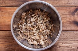 название картинки Лоранский пирог с курицей и грибами