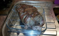 название картинки Мясо лося с беконом в духовке