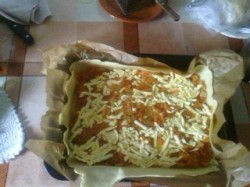 название картинки Луковый пирог с плавленным сыром