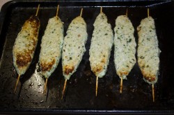 Люля-кебаб из куриного фарша в духовке