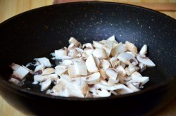 Мадлен с шампиньонами