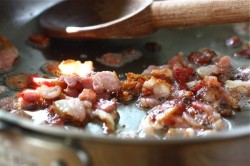 название картинки Маффины с беконом и шалфеем