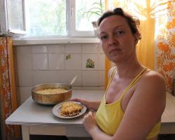 название картинки Макароны с фаршем и болгарским перцем с соусом бешамель