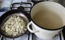 название картинки Макароны с фаршем и болгарским перцем с соусом бешамель