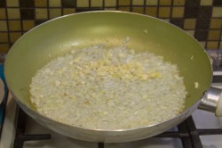 Макароны с говядиной а-ля болоньезе - шаг 4 Макароны с говядиной а-ля болоньезе - шаг 4