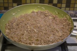 Макароны с говядиной а-ля болоньезе - шаг 5 Макароны с говядиной а-ля болоньезе - шаг 5