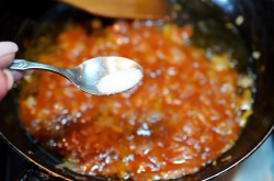 Макароны с томатной пастой