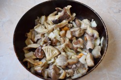 название картинки Макароны в сметанном соусе с грибами