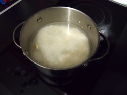 название картинки Маки суши (роллы) с лососем, сыром и огурцом