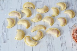 название картинки Маленькие закусочные пирожки с мясом