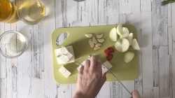 Маринованная брынза - шаг 4