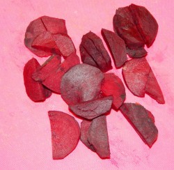 Маринованная капуста крупными кусками со свеклой