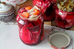 Маринованная капуста со свеклой на зиму - шаг 6