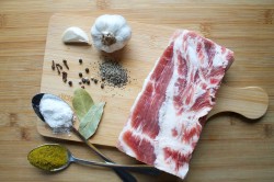 название картинки Маринованное сало в рассоле