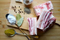 название картинки Маринованное сало в рассоле