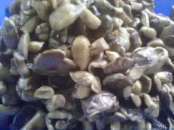 Маринованные маслята в банках