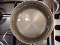 Хрустящие маринованные огурцы с лимонной кислотой на зиму