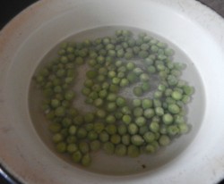 Маринованный горох на зиму домашний