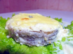 название картинки Медальоны из семги в духовке в сливочно-сырном соусе с дор блю