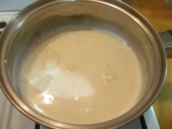 название картинки Медальоны из семги в духовке в сливочно-сырном соусе с дор блю