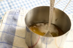 Медовые тонкие коржи - шаг 3 Медовые тонкие коржи - шаг 3