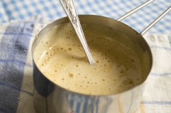 Медовые тонкие коржи - шаг 4 Медовые тонкие коржи - шаг 4