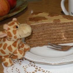 Медовый торт Коровка с вареной сгущенкой