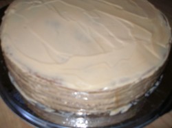 Медовый торт Коровка с вареной сгущенкой