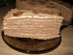 Медовый торт Коровка с вареной сгущенкой