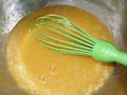 Медовый торт Коровка с вареной сгущенкой