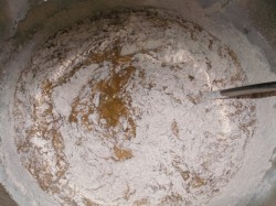 Медовый торт Коровка с вареной сгущенкой