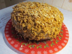 Медовый торт в мультиварке с вареной сгущенкой