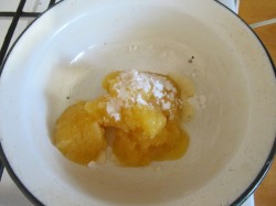 Медовый торт в мультиварке с вареной сгущенкой