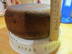 Медовый торт в мультиварке с вареной сгущенкой