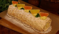 Меренговый рулет с лимонным кремом