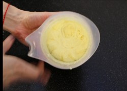 Меренговый рулет с лимонным кремом