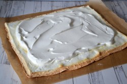 название картинки Меренговый рулет Павлова с малиной