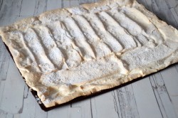 название картинки Меренговый рулет Павлова с малиной