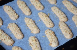 Домашние батончики с миндалем и шоколадом - шаг 7 Домашние батончики с миндалем и шоколадом - шаг 7