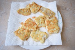 Минтай жареный на сковороде - шаг 7