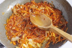 Минтай под маринадом из моркови и лука